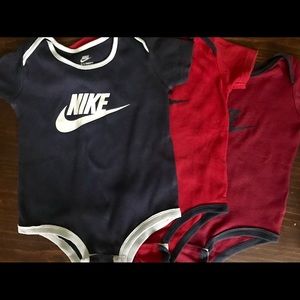 Nike onesies 9-12 months